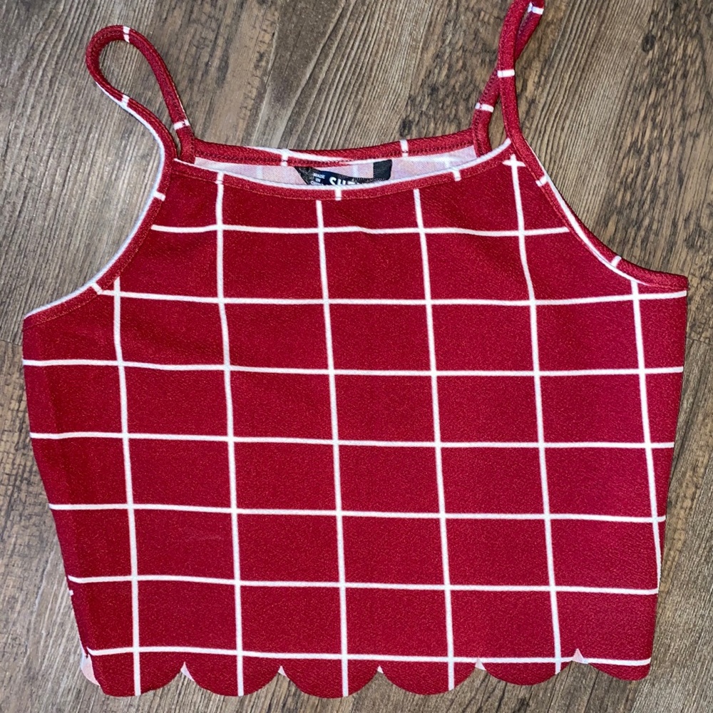 Maroon square pattered scalloped too